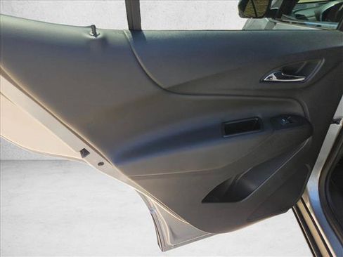 Used 2024 Chevrolet Equinox LT FWD image 12