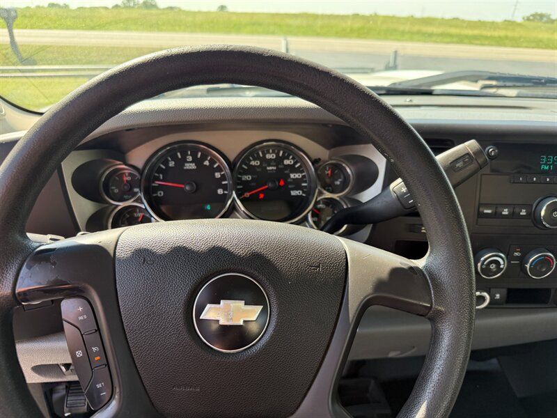 Used 2010 Chevrolet Silverado 2500 W/T AWD/4WD image 11