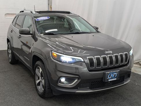 Used 2021 Jeep Cherokee Limited image 17