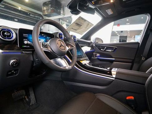New 2026 Mercedes-Benz GLC 300 4MATIC image 4