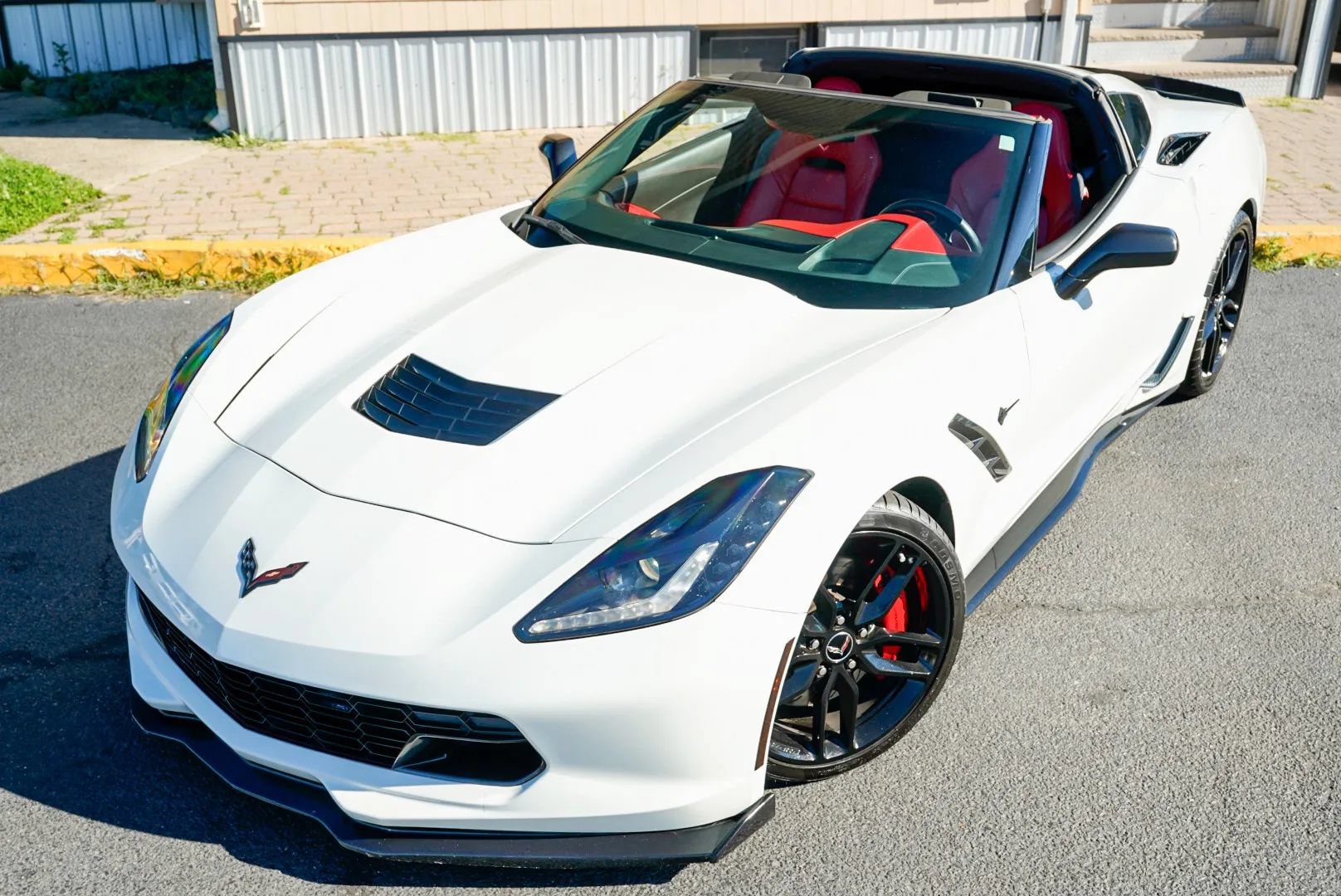 Used 2014 Chevrolet Corvette Stingray Coupe w/ Z51 3LT RWD image 9
