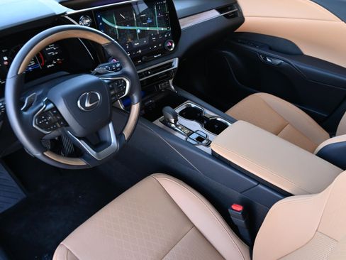 Used 2026 Lexus RX 350 Premium Plus w/ Accessory Package (Z1) image 10