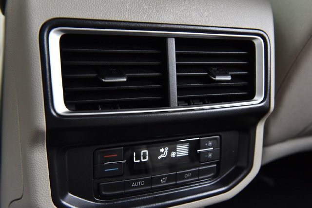 New 2026 Volkswagen Atlas SE FWD image 21