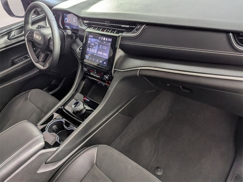 Certified 2023 Jeep Grand Cherokee Altitude image 33