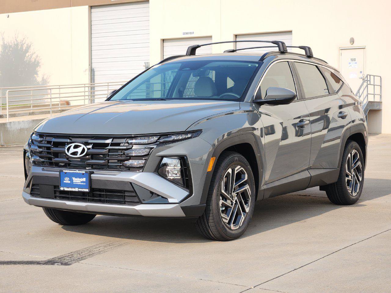 New 2026 Hyundai Tucson SEL Plus FWD image 2