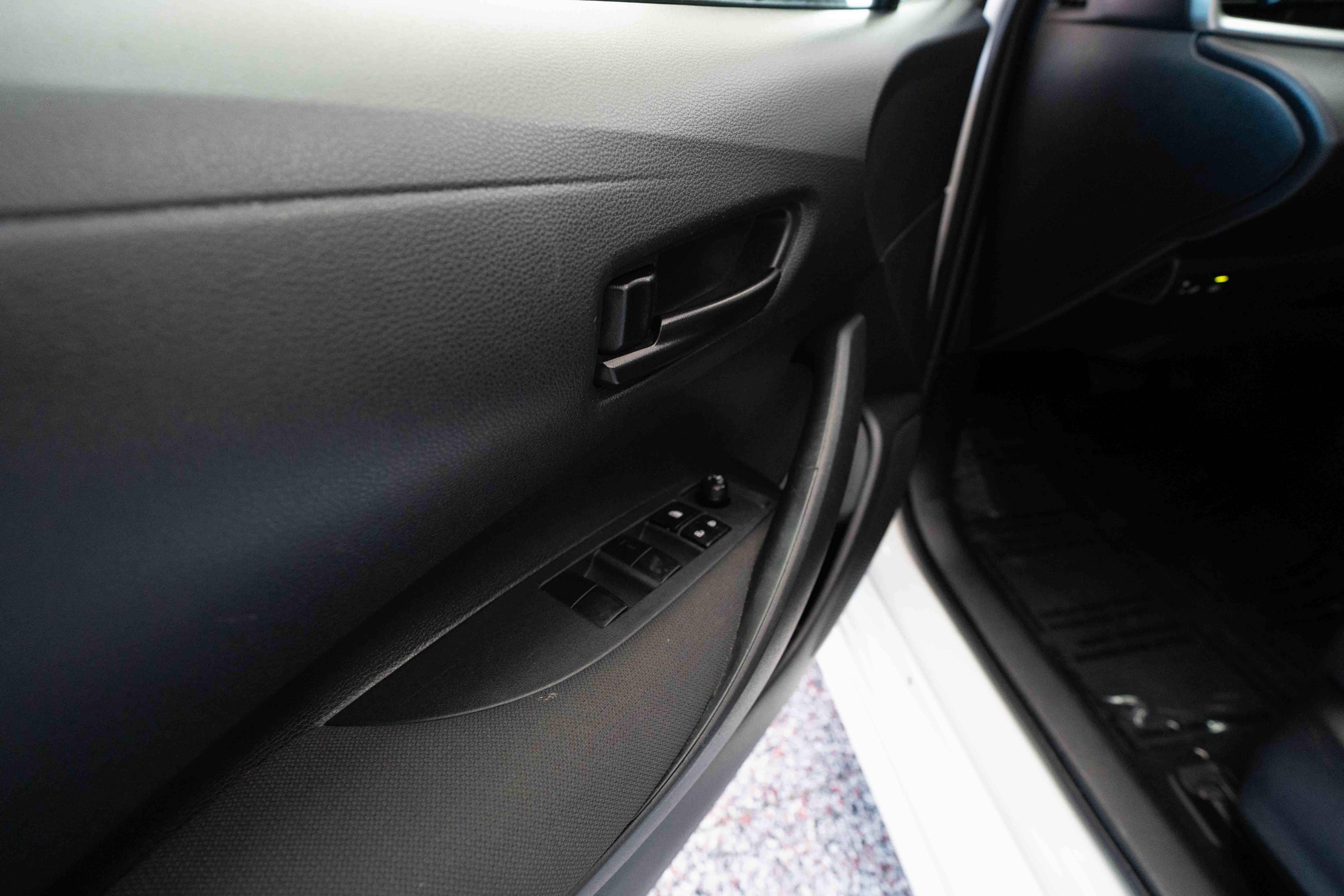Used 2024 Toyota Corolla LE FWD image 7