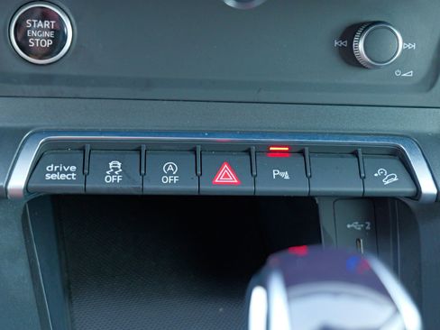 Certified 2023 Audi Q3 2.0T Premium w/ Black Optic Sport Package image 17