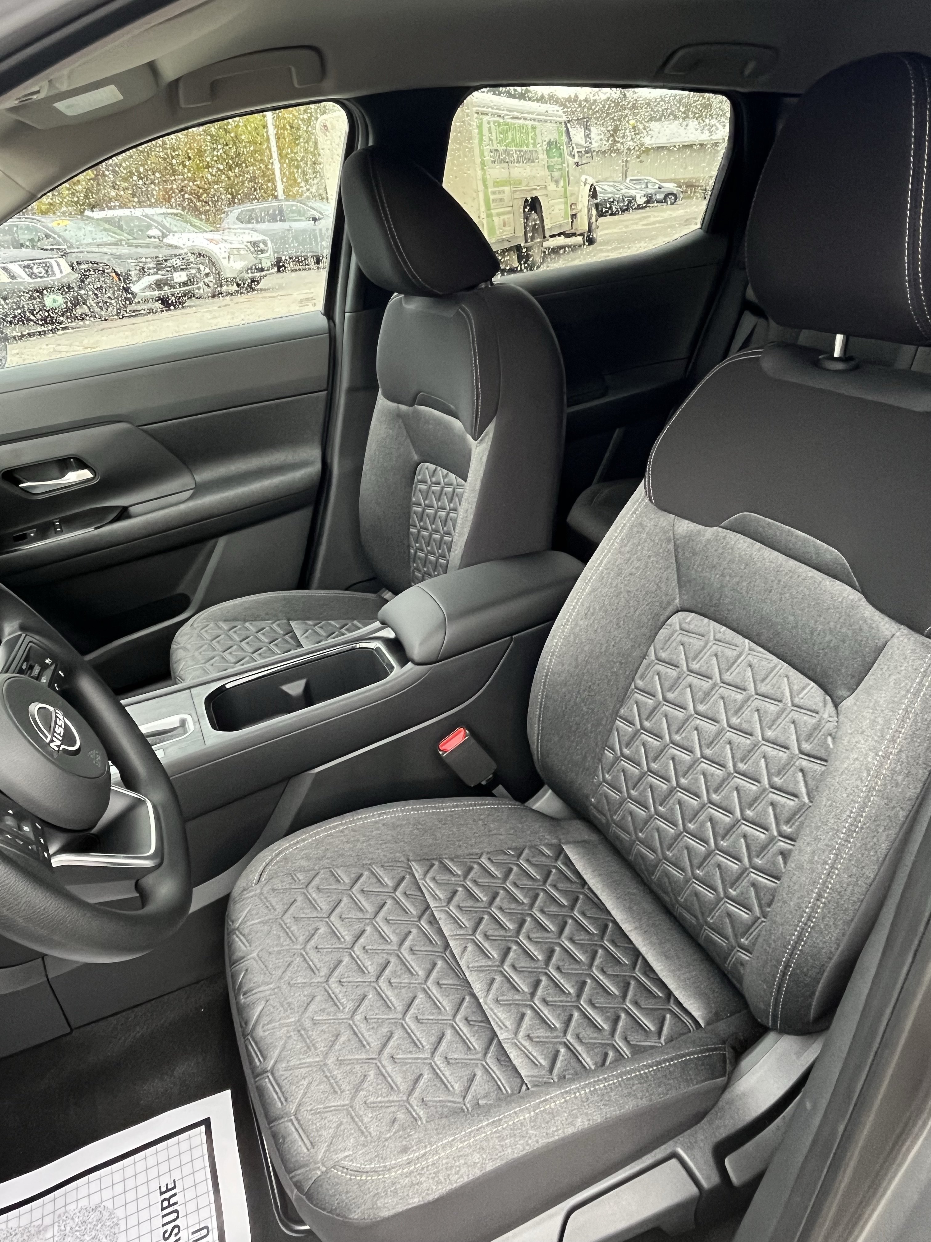 New 2027 Nissan Kicks SV AWD/4WD image 13