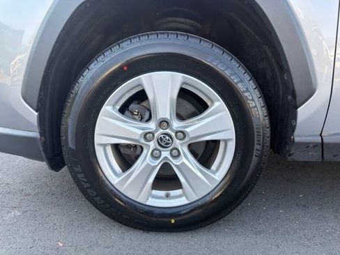 Used 2019 Toyota RAV4 XLE w/ Convenience Package AWD/4WD image 27