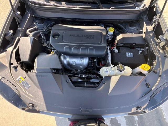Used 2023 Jeep Cherokee Altitude Lux AWD/4WD image 10