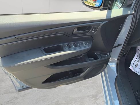 Used 2025 Honda Odyssey Sport-L image 16