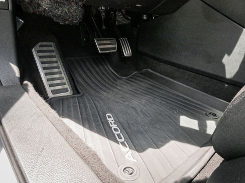Used 2024 Honda Accord Sport image 17