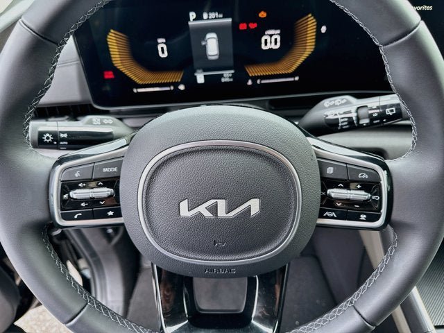 Certified 2026 Kia Carnival EX FWD image 11