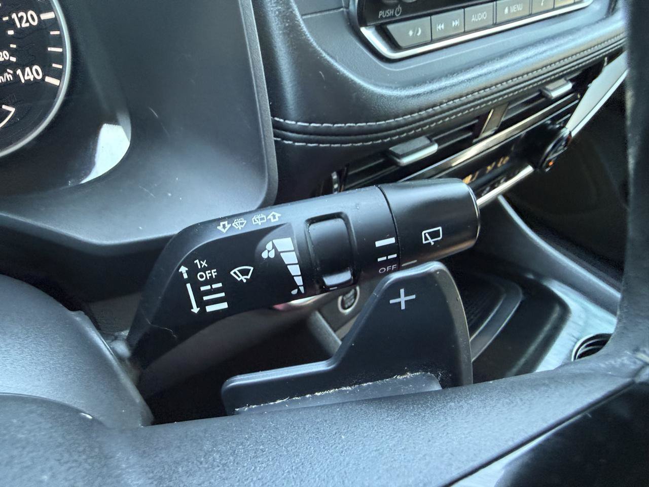 Used 2022 Nissan Rogue SV w/ SV Premium Package FWD image 27