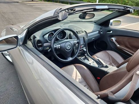 Used 2005 Mercedes-Benz SLK 350 image 21