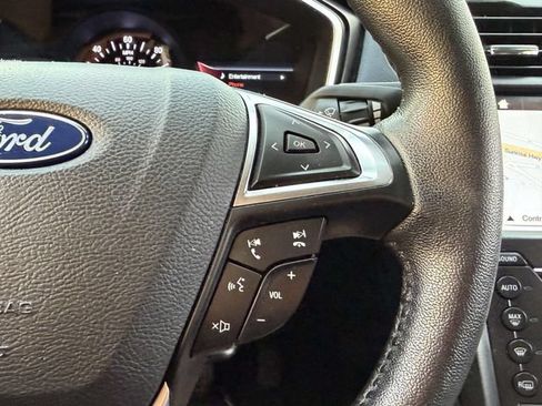 Used 2019 Ford Fusion Energi Titanium FWD image 26