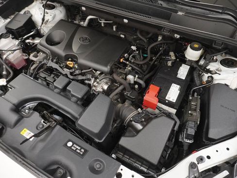 Used 2022 Toyota RAV4 XLE Premium image 54