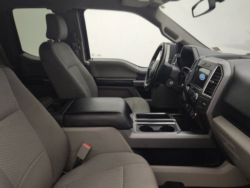 Used 2016 Ford F150 XLT w/ Equipment Group 302A Luxury AWD/4WD image 21