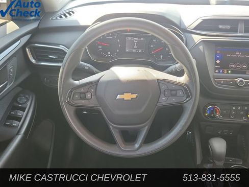Used 2023 Chevrolet TrailBlazer LT FWD image 12