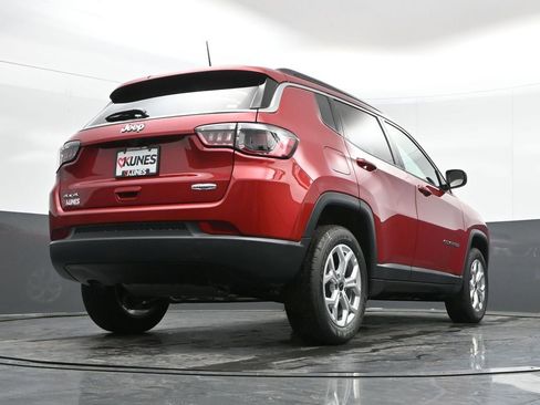 New 2025 Jeep Compass Latitude w/ Sun & Sound Group image 45