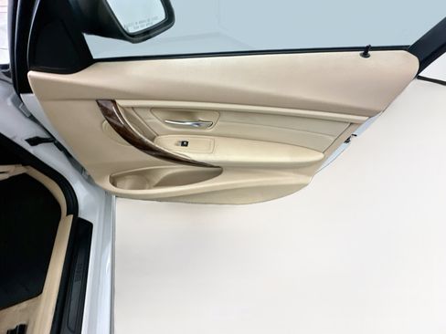 Used 2013 BMW 328i xDrive Sedan AWD/4WD image 32