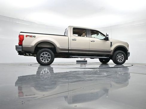 Used 2018 Ford F250 Lariat w/ Chrome Package image 30