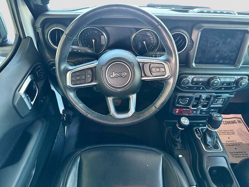 Used 2022 Jeep Wrangler Unlimited Rubicon 4xe w/ Cold Weather Group AWD/4WD image 24
