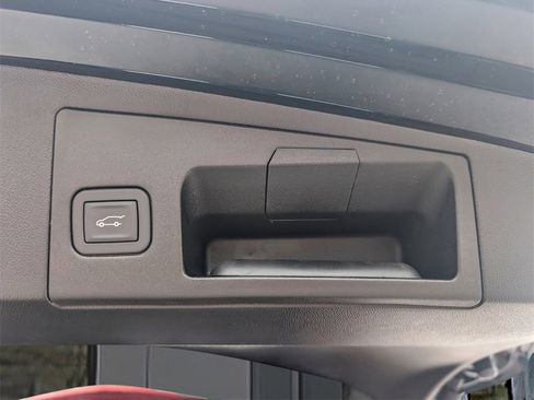 New 2025 Cadillac XT5 Premium Luxury image 19