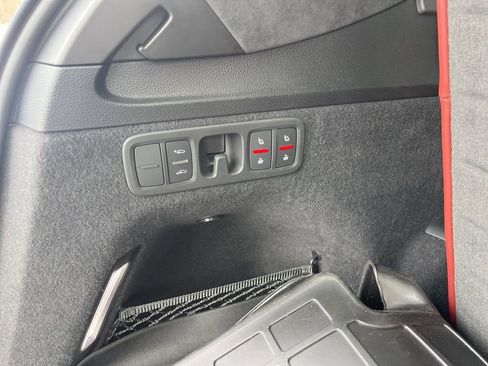 Used 2023 Audi SQ7 Prestige w/ Sport Package image 16