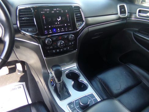 Used 2019 Jeep Grand Cherokee Limited image 26