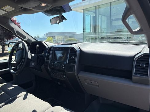 Used 2019 Ford F150 XLT image 12