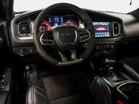 Used 2022 Dodge Charger SRT Hellcat w/ Harman/Kardon Audio Group image 13