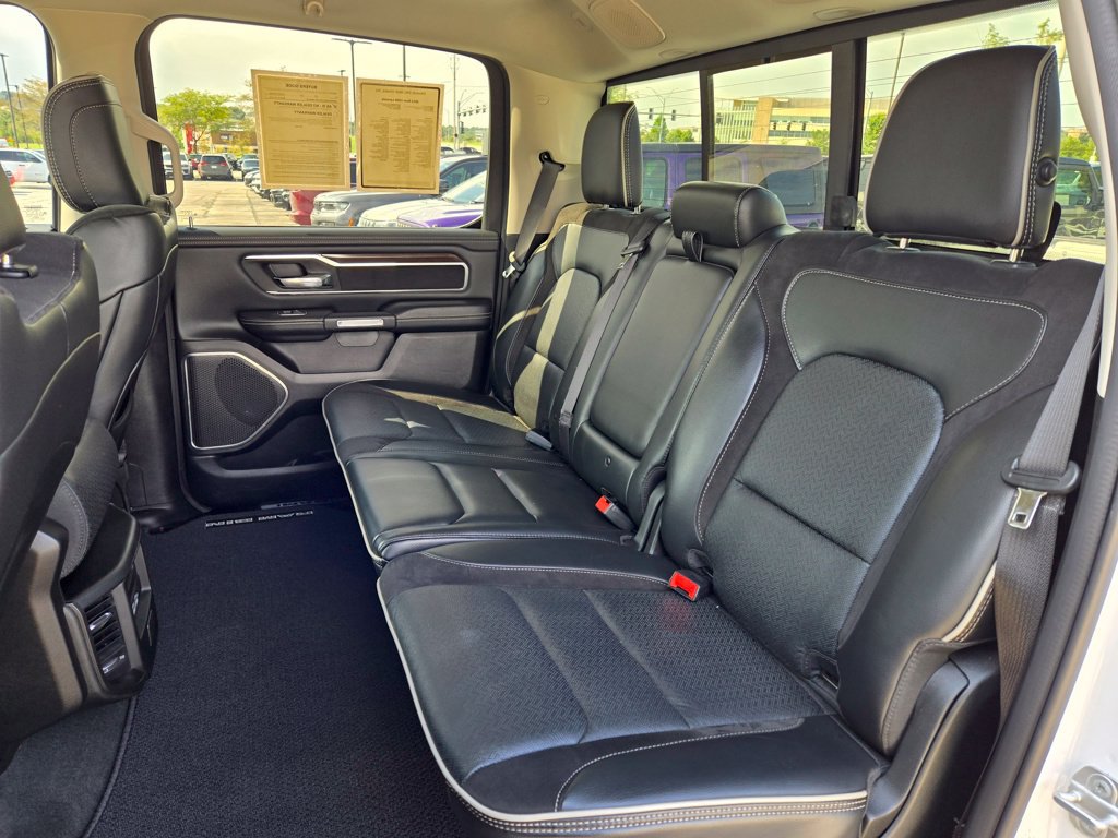 Used 2022 RAM 1500 Laramie AWD/4WD image 28