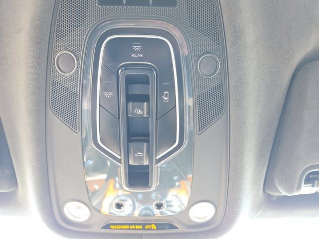 Used 2018 Bentley Bentayga Activity AWD/4WD image 28