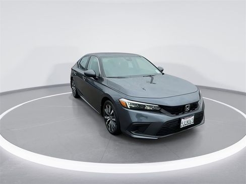 Used 2024 Honda Civic EX-L image 3