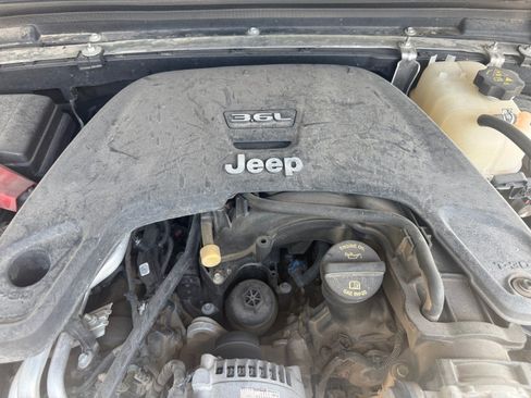 Used 2021 Jeep Gladiator Mojave w/ LED Lighting Group AWD/4WD image 21