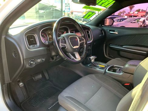 Used 2017 Dodge Charger R/T image 7