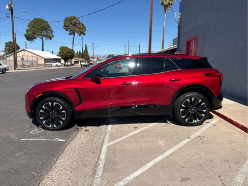 Used 2025 Chevrolet Blazer EV RS image 3
