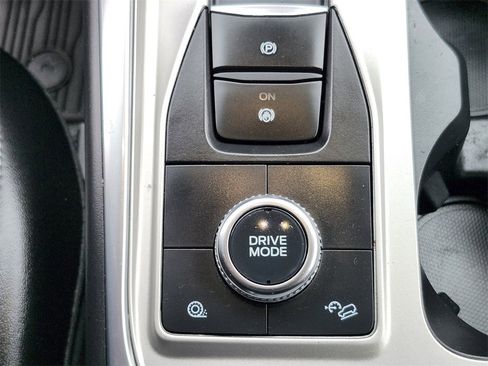 Used 2023 Ford Explorer XLT w/ Equipment Group 202A image 23