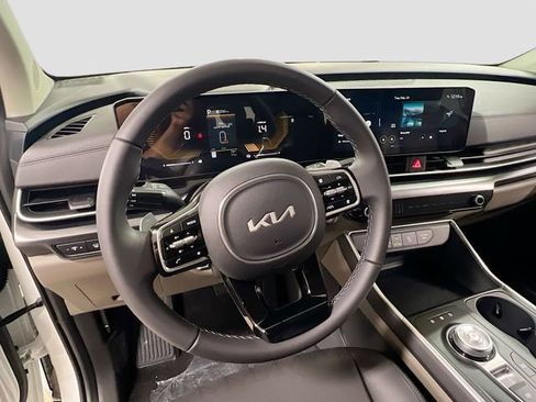 New 2026 Kia Carnival LXS image 11