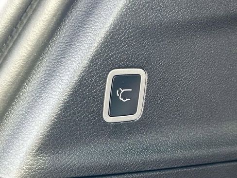 New 2026 Chrysler Voyager LX FWD image 13