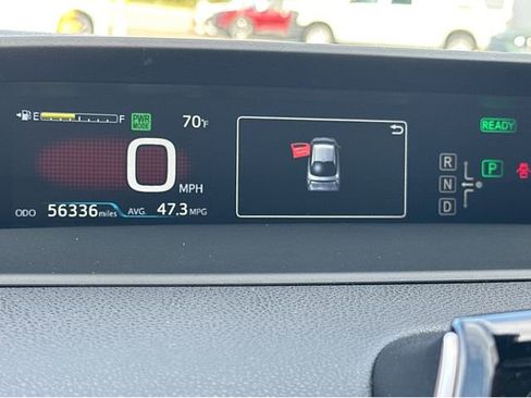 Used 2016 Toyota Prius Three Touring image 5