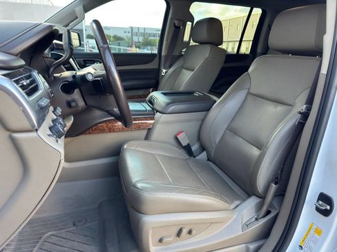 Used 2020 Chevrolet Suburban Premier w/ Max Trailering Package AWD/4WD image 9