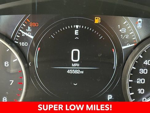 Used 2018 Cadillac XT5 Platinum w/ Driver Assist Package AWD/4WD image 25