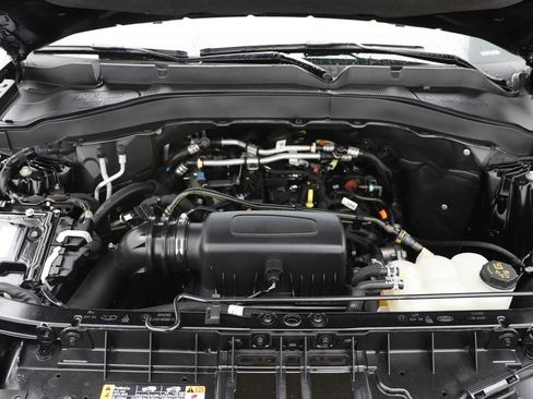 Used 2023 Ford Explorer XLT w/ Equipment Group 202A AWD/4WD image 26