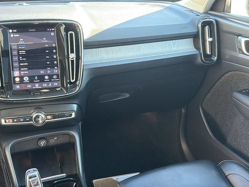 Used 2023 Volvo XC40 B5 Plus w/ Driver Assist Package AWD/4WD image 8