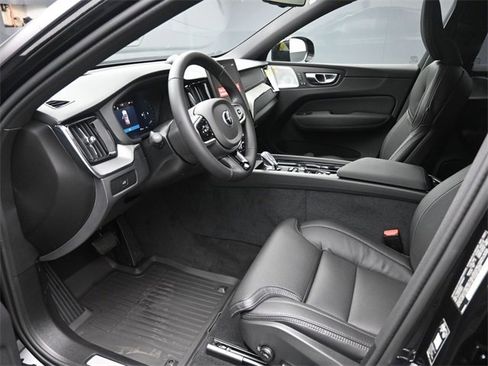 New 2026 Volvo XC60 B5 Ultra w/ Protection Package Premier image 17