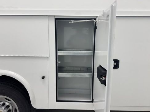 New 2025 Chevrolet Express 3500 w/ Power Convenience Package image 32