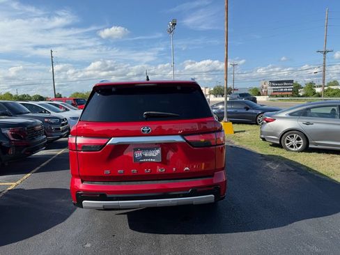 Used 2023 Toyota Sequoia Capstone AWD/4WD image 4