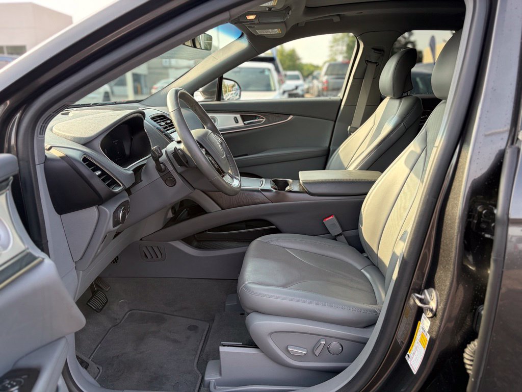 Used 2019 Lincoln Nautilus Reserve w/ Ultimate Package AWD/4WD image 22